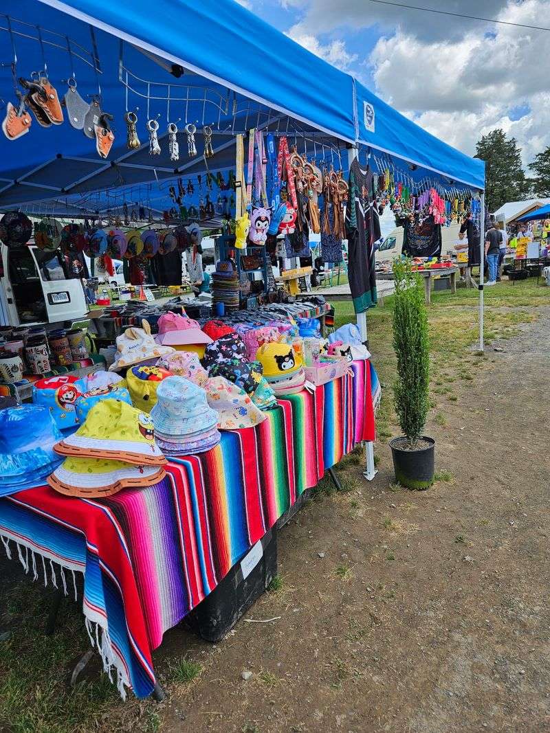 Holiday Weekends Add A Third Shopping Day