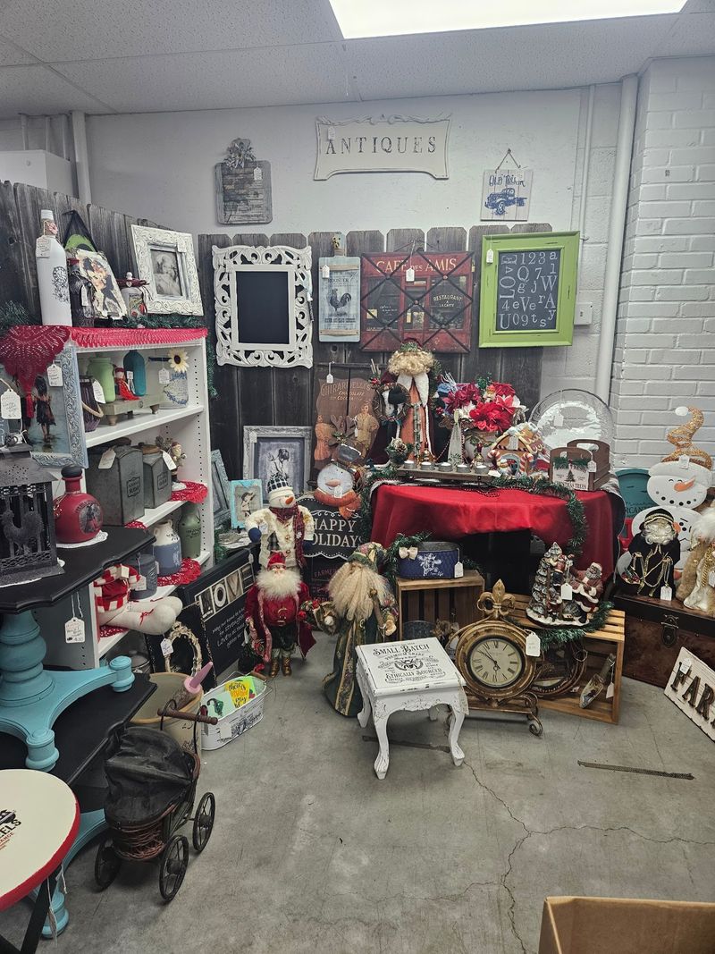 The Ark Antiques And Flea Market, McPherson