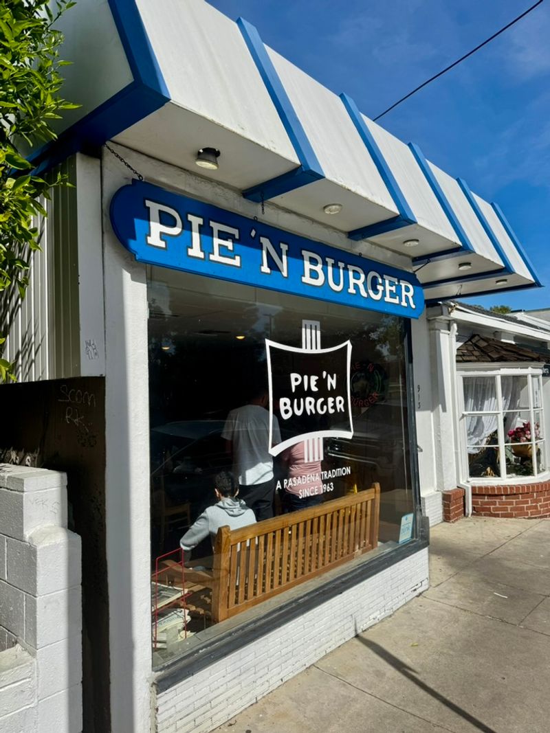Pie 'n Burger