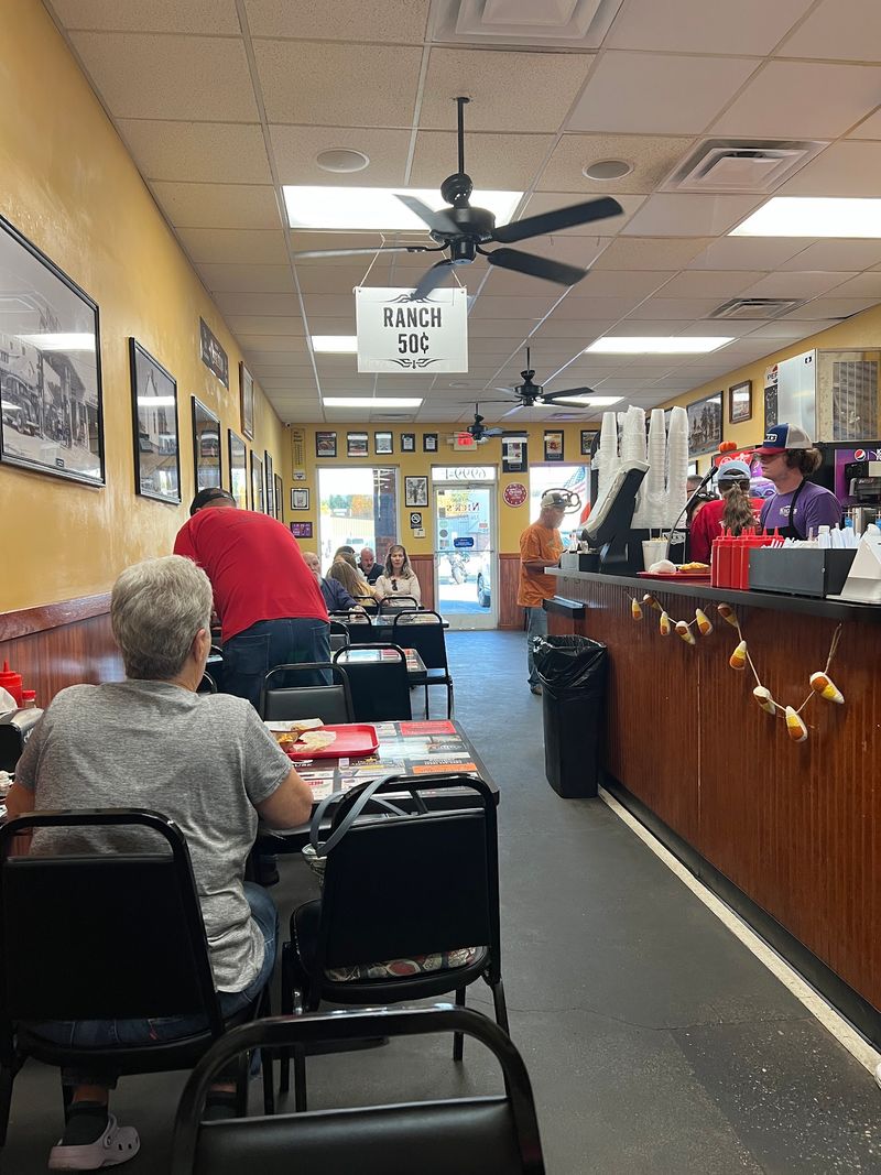 Weekend Crowds Turn Lunch Into A Patience Test