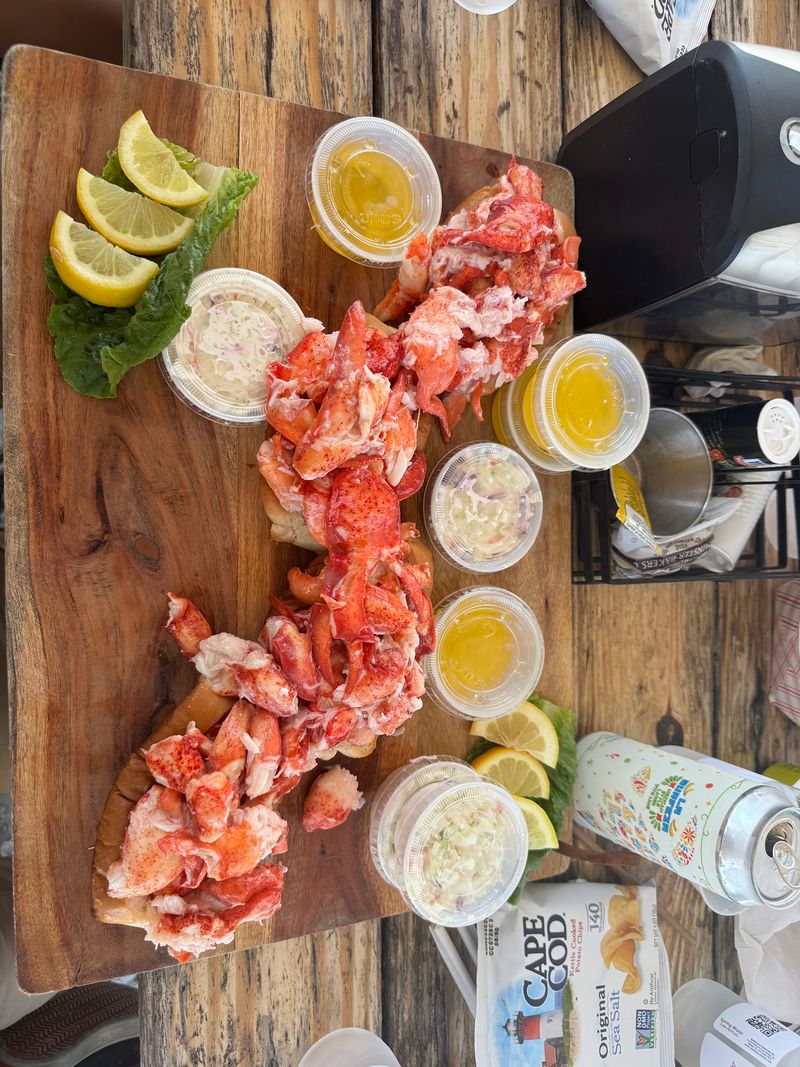 The Classic Lobster Roll Keeps Things Simple