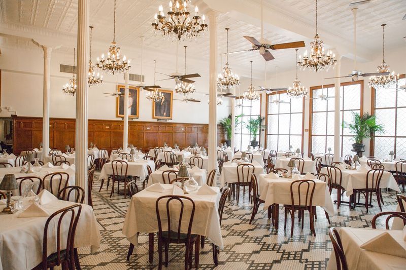 ARNAUD'S RESTAURANT
