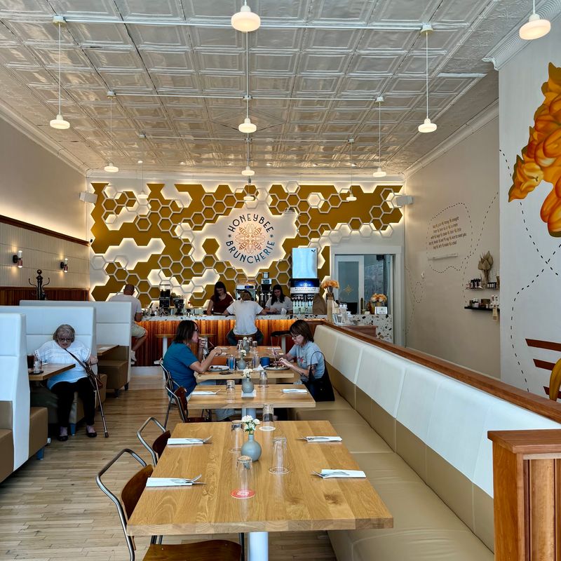 HoneyBee Bruncherie, Humboldt