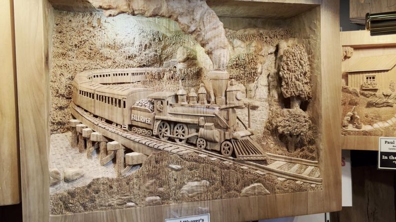 Wood Carvings That Look Almost Alive