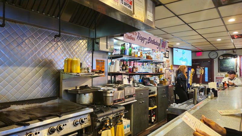 Nadine's Bar and Restaurant