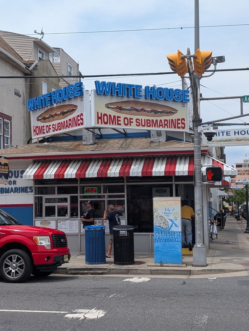 White House Subs