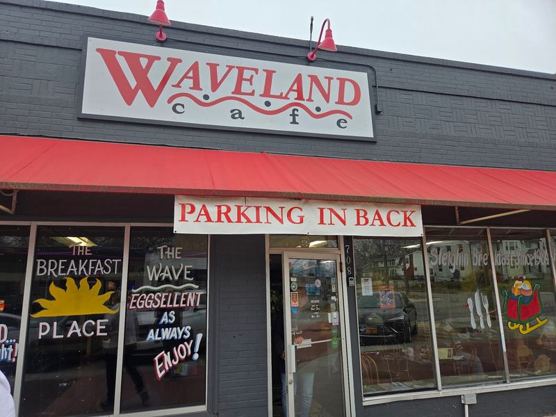 Waveland Cafe