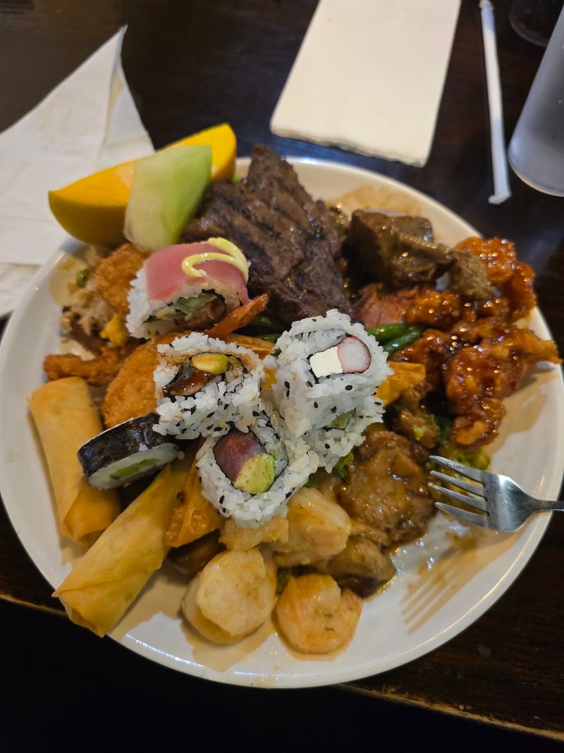 Lunch And Dinner Offer Different Ways To Explore