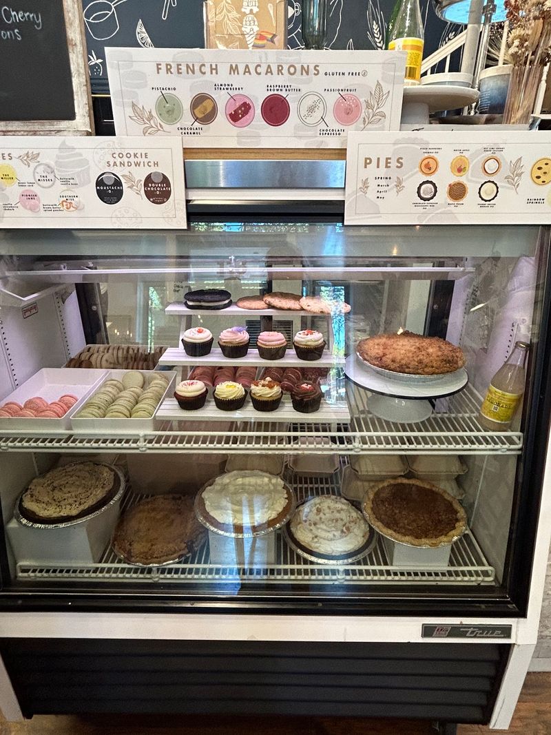 Macarons, Cupcakes, and Little Extras