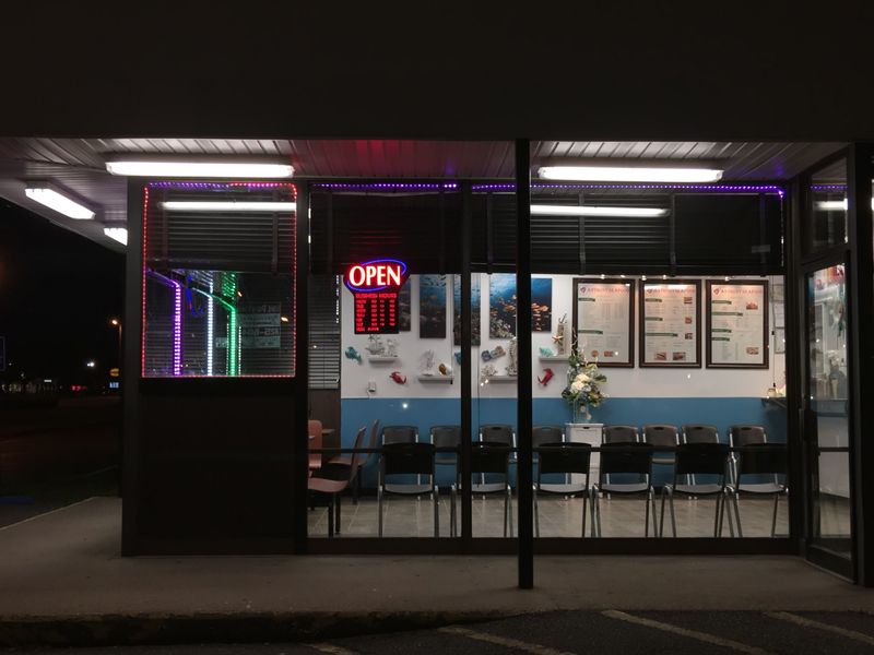 This Hampton Seafood Spot Keeps Things Simple