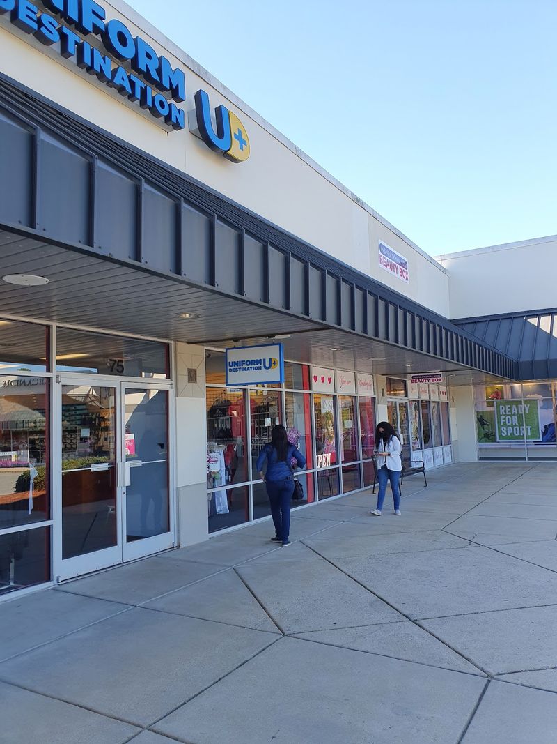 More Than Eighty Stores Can Rewrite The Shopping List