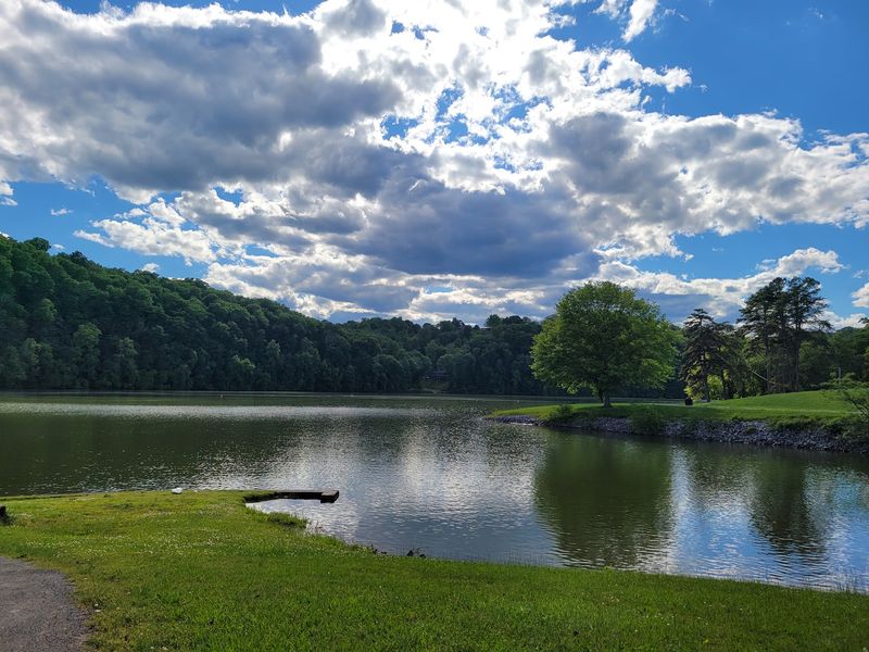 Small-Town Living Stays Close To The Lake