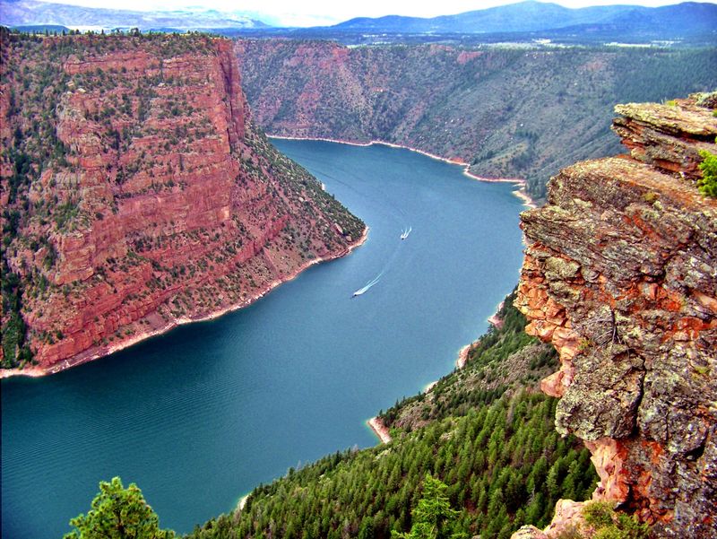 Flaming Gorge Reservoir - Manila