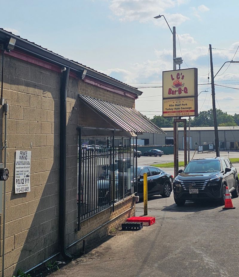 LC's Bar-B-Q