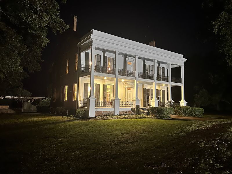 Loyd Hall Plantation Bed And Breakfast - 292 Loyd Bridge Rd, Cheneyville