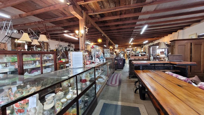 Pine Street Drops You Into Antique City