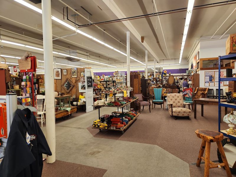 Land Rush Antique Mall, Arkansas City, KS