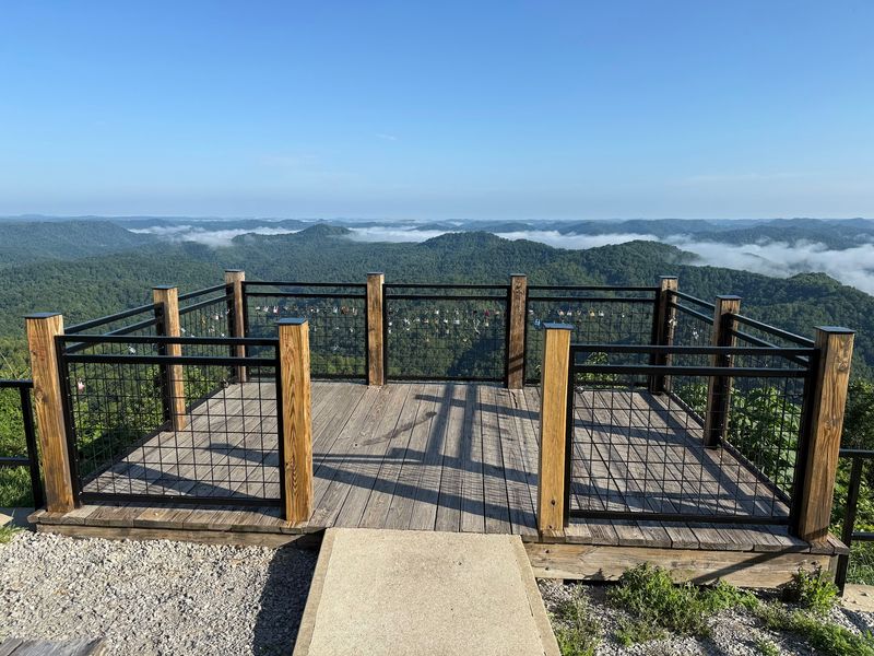A Viewing Platform And Picnic Tables Make It Easy To Stay