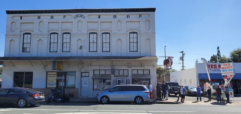 A Small Storefront With a Big Reputation