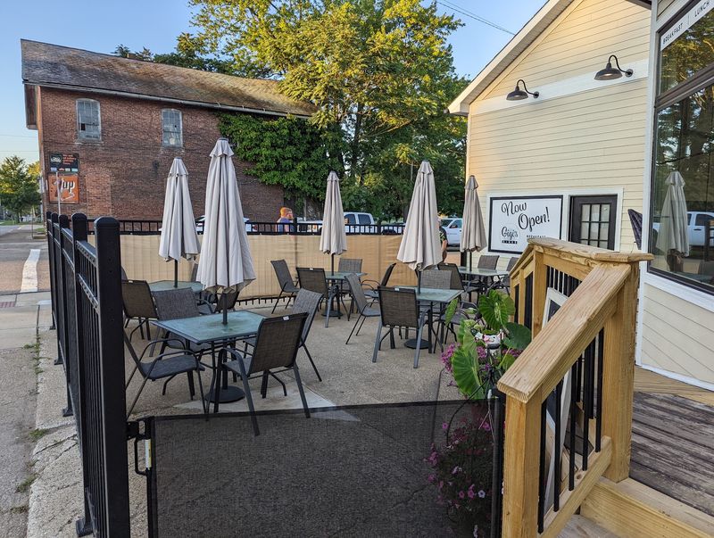 The North Main Street Location Keeps Gigi’s Close To Town
