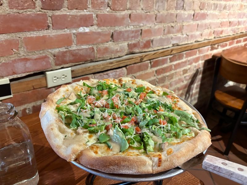 The Homemade Pizza That Wins Fans