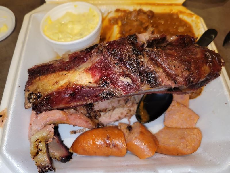 Hot Links Bring The Snap To Combination Plates