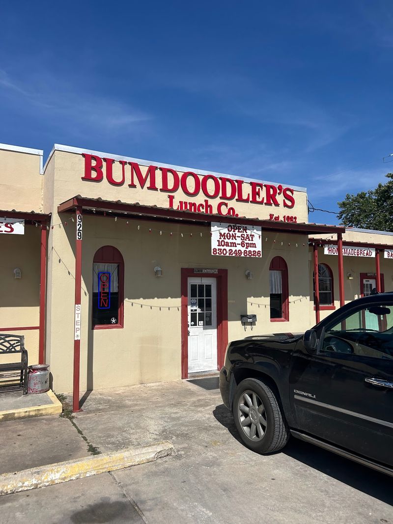 Bumdoodlers Lunch Co.
