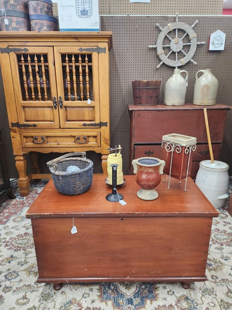 Seven-Day-A-Week Hours Make This More Than A Weekend Flea Market