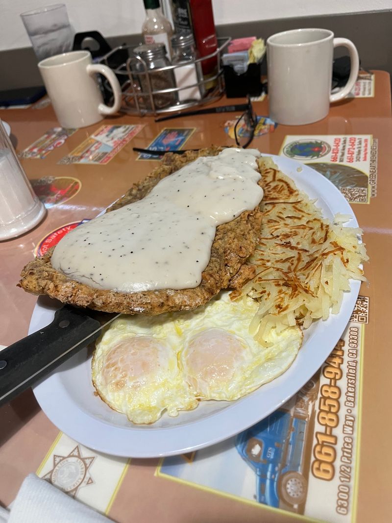 The Chicken-Fried Steak That Fills the Plate