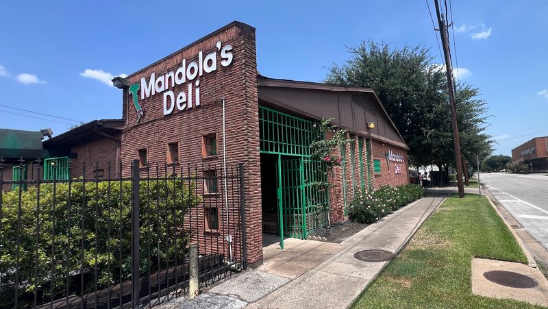 Mandola's Deli