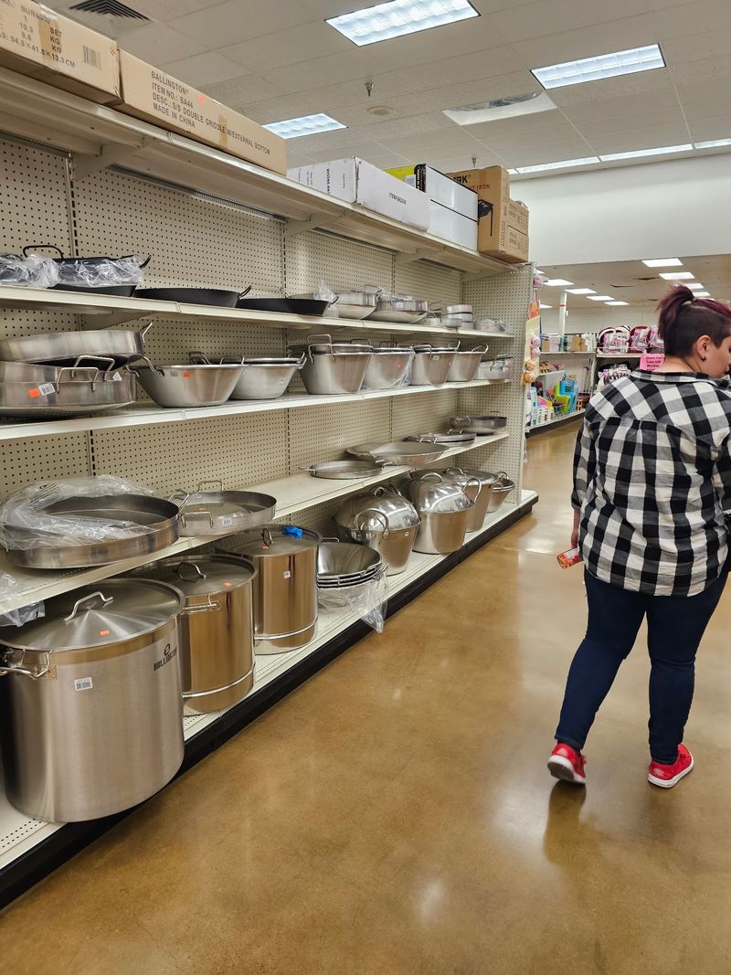 Ocean Mart, Ogden