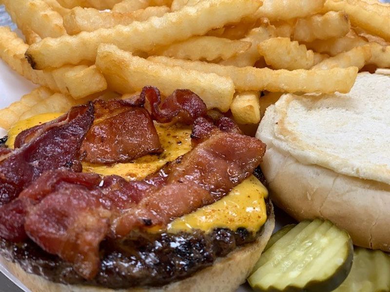 Burgers And Sandwiches For The Later Crowd