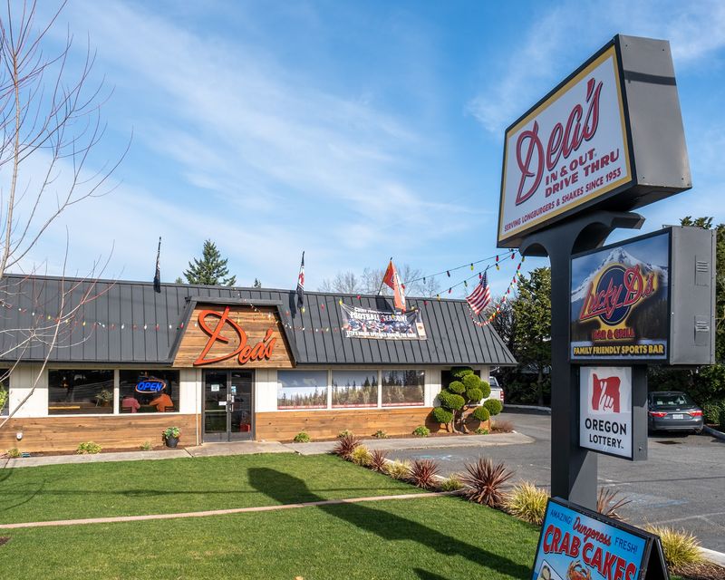 Dea's In & Out