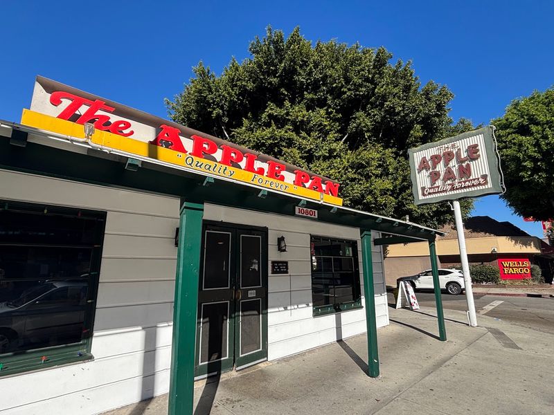 The Apple Pan