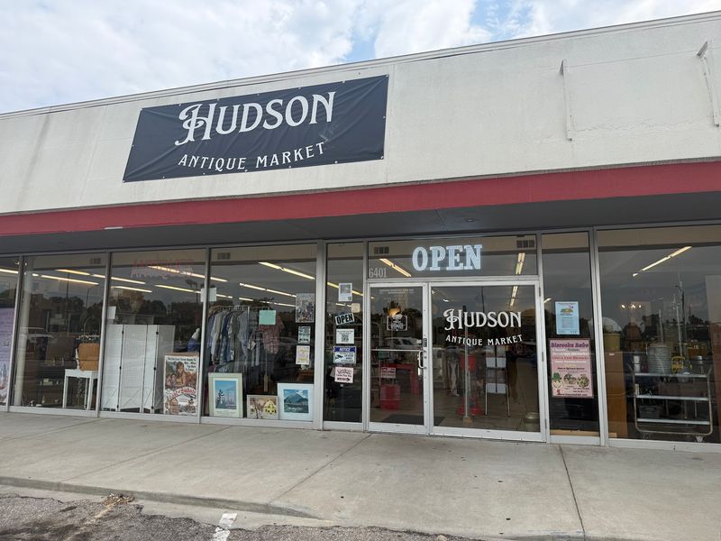 Hudson Antique Market, Wichita, Kansas