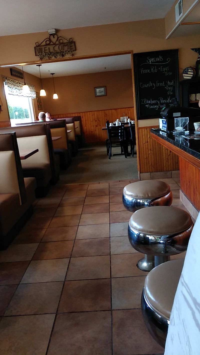 Edge Of Town Cafe
