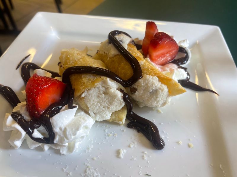 Fresh Cannoli And Sweet Endings