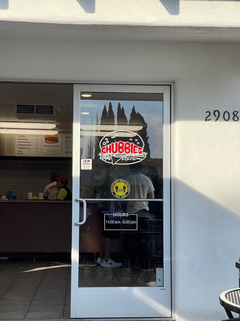 The Best Burger Detours Do Not Need a Big Sign