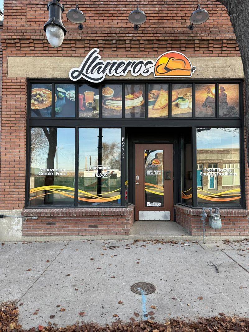 Llaneros Restaurant, Magna