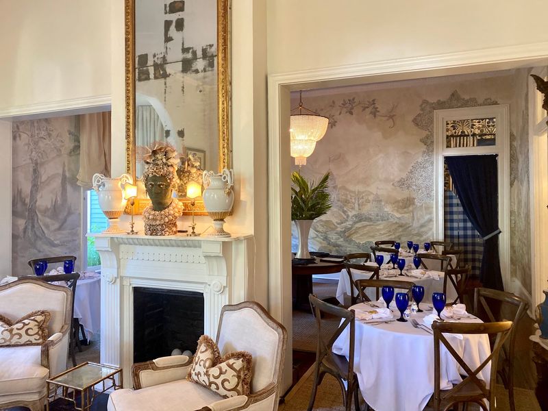 Choosing Among Three Distinct Dining Rooms