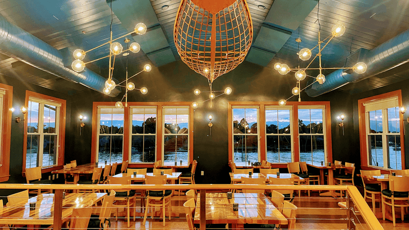 Chomp And Trafford Take Dinner To The Waterfront