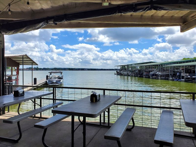 Stumpy's Lakeside Grill
