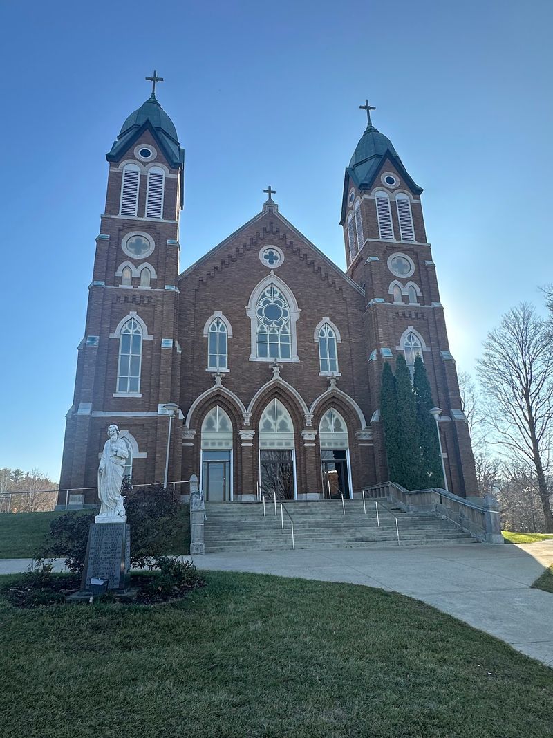St. Luke Catholic Church, St. Lucas