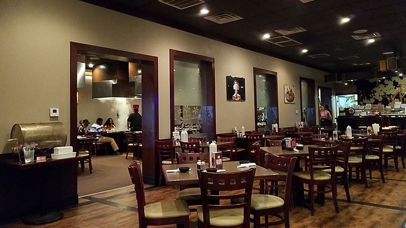 Umi Japanese Steakhouse & Sushi Bar