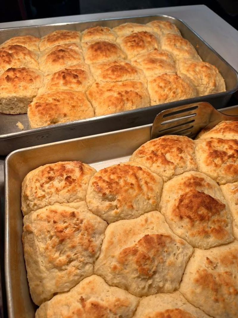 Biscuits And Gravy Keep Breakfast Firmly In Country-Diner Territory