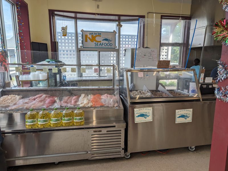 This Seafood Market Can Cook The Catch Before You Leave