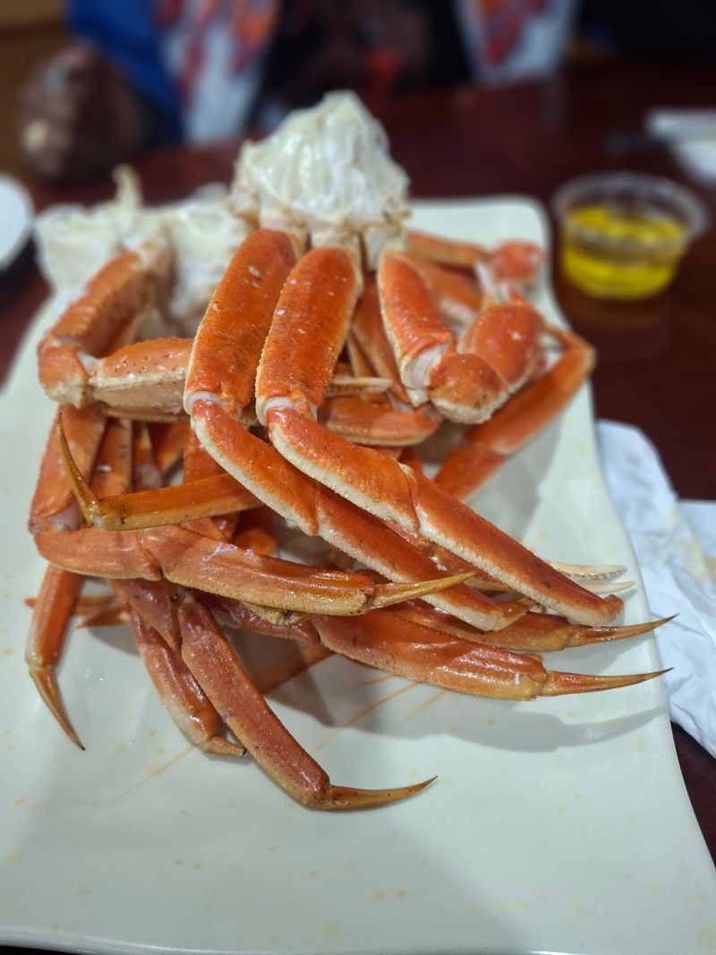 Crab Legs, Shrimp, And Salmon Give Diners Plenty To Chase