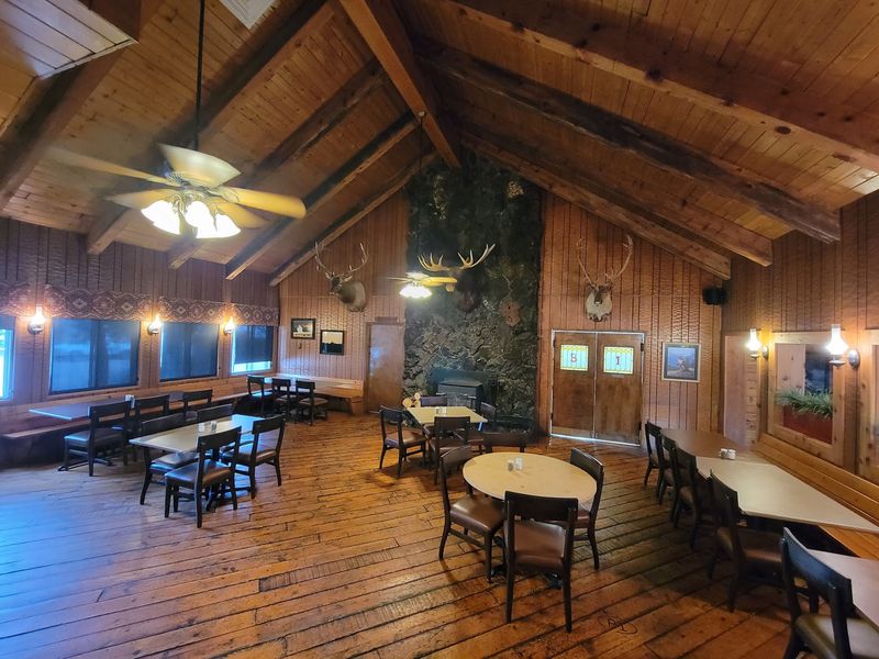 A Western Dining Room That Matches The Mountain Setting
