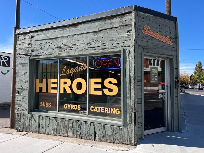 Logan's Heroes, Logan