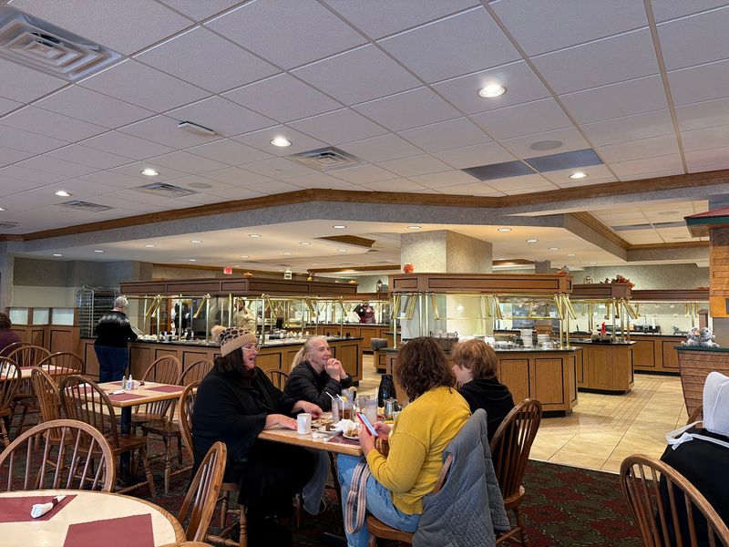 Bird-in-Hand Family Restaurant & Smorgasbord (Bird-in-Hand, PA)